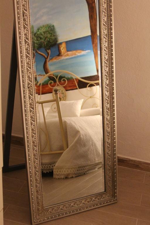 La Porta Sulla Costa Bed and Breakfast San Pantaleo Exteriör bild